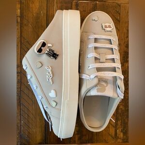 Karl Lagerfeld Paris Women’s Cambira Slip On Sneakers Size 9